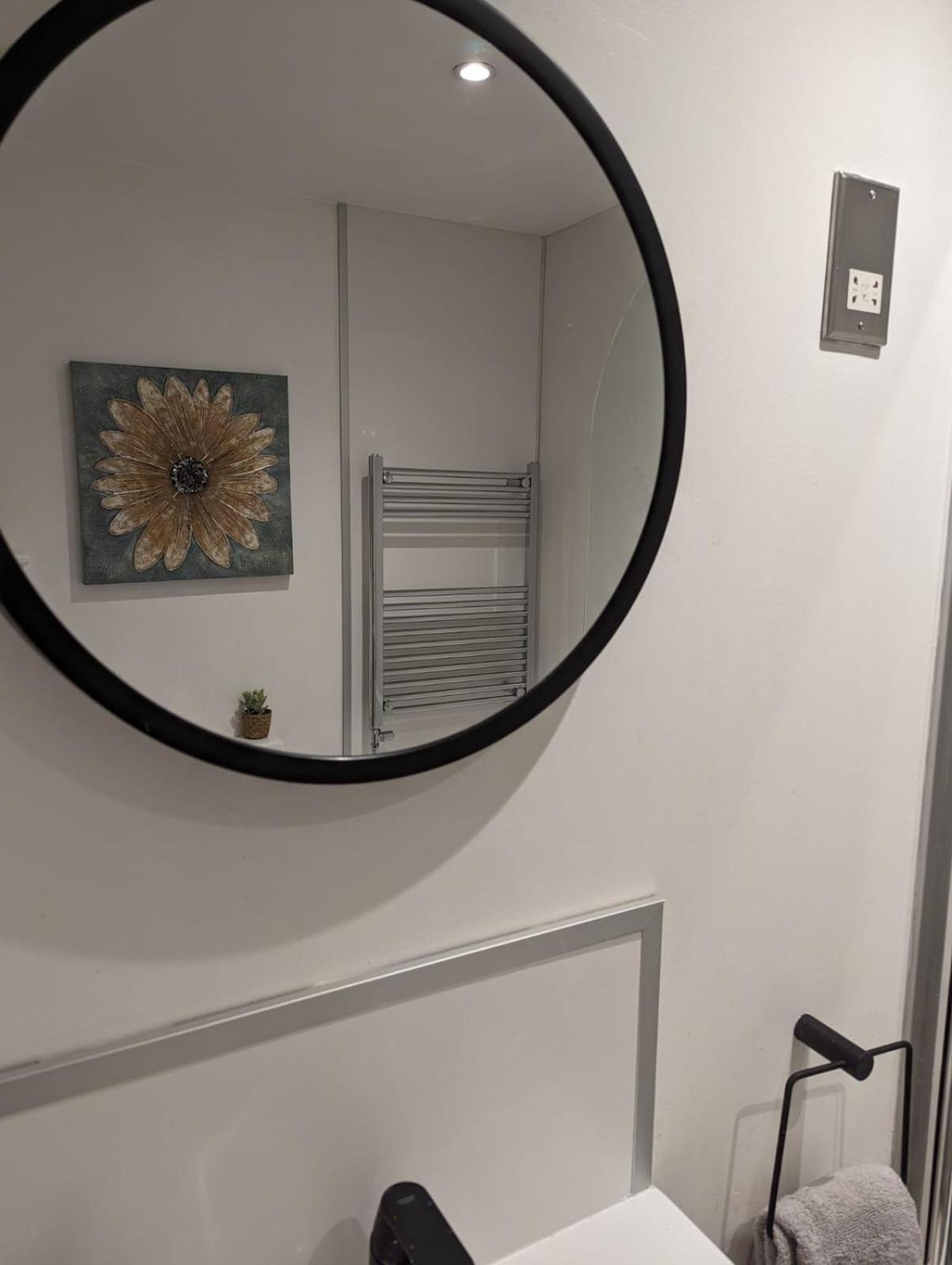 2-Bed Apartment Heart Of カーディフ エクステリア 写真